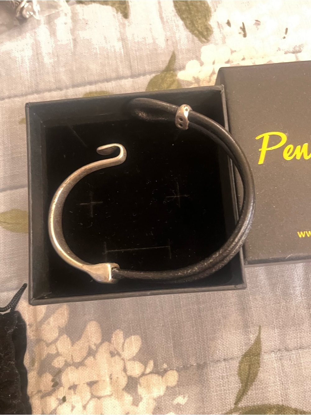 Silver and black leather men’s band made in Rome, Italy, size 8